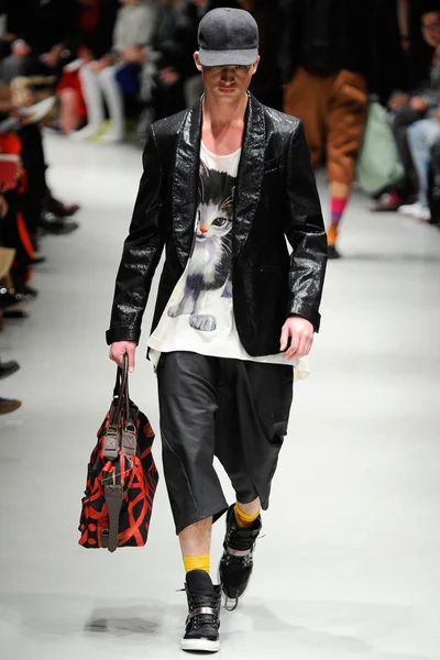 Look 33